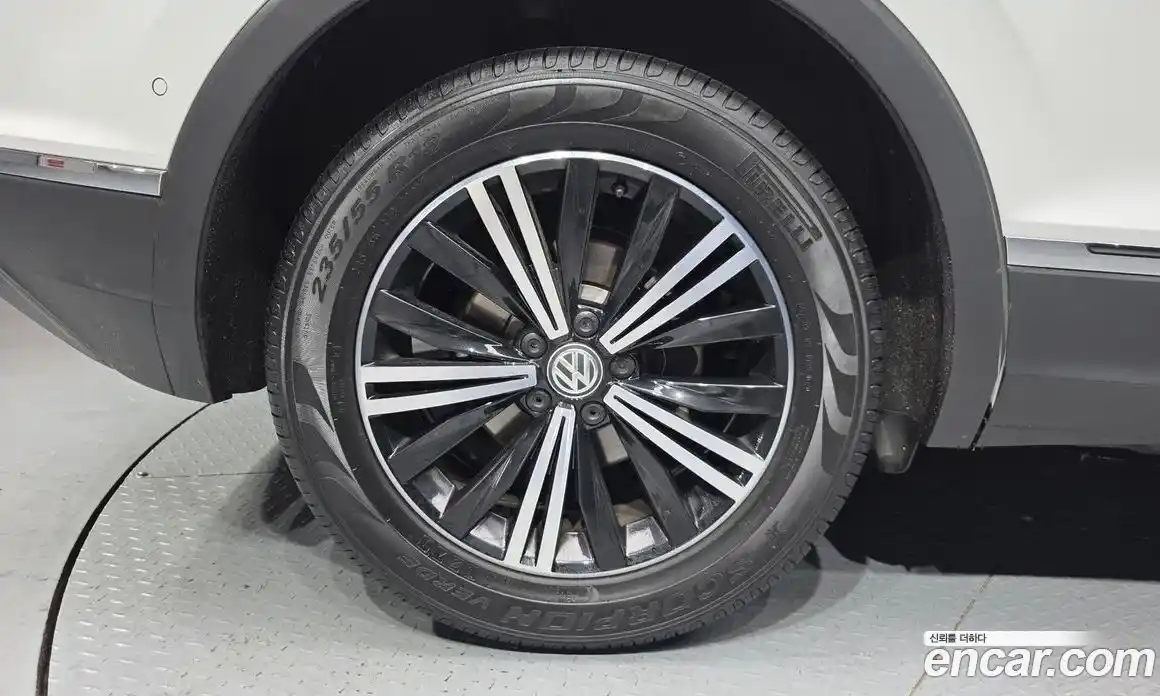 Volkswagen Tiguan 2020 2.0 гидро в Москве № 1424099, фото 5