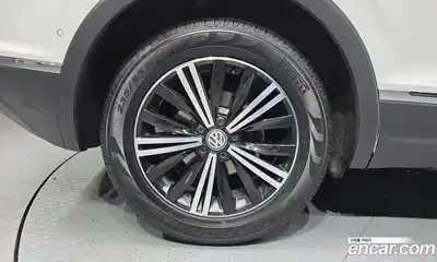 Volkswagen Tiguan 2020 2.0 гидро в Москве № 1424099, миниатюра 5