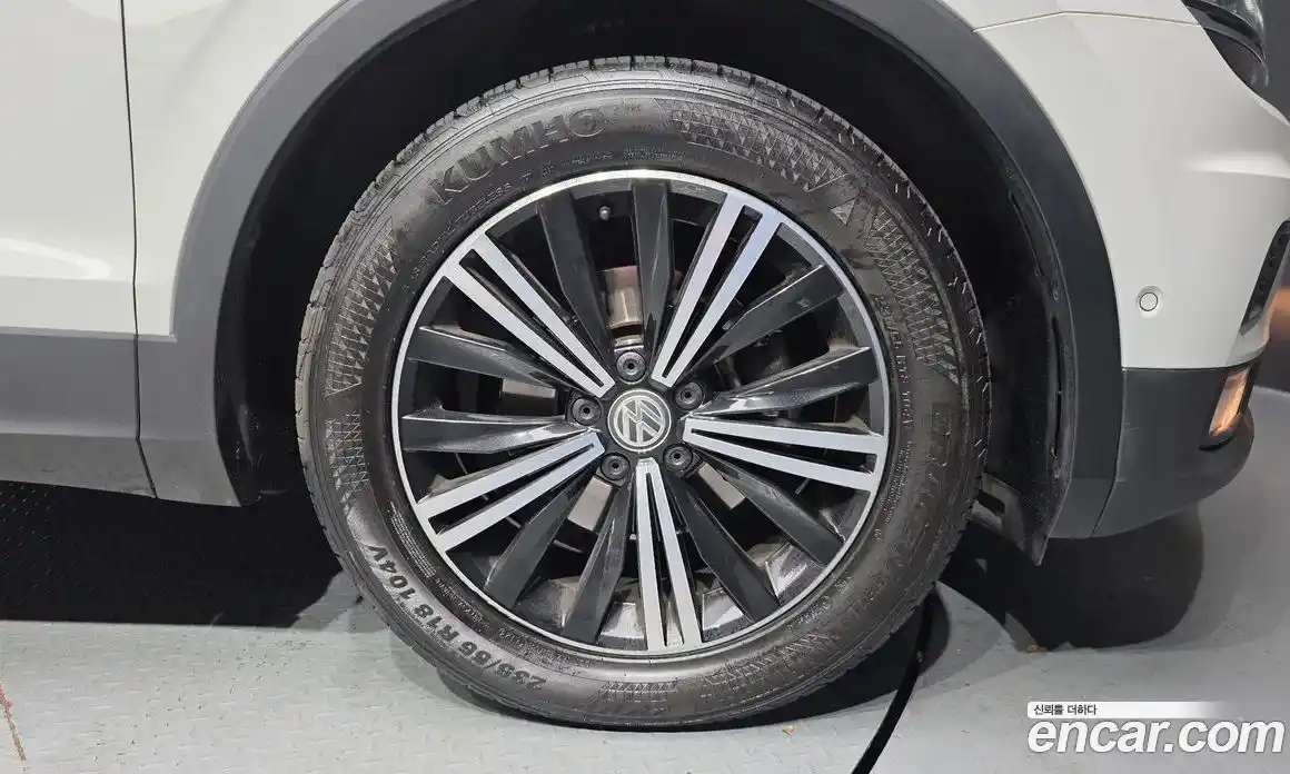 Volkswagen Tiguan 2020 2.0 гидро в Москве № 1424099, фото 7