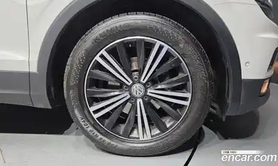 Volkswagen Tiguan 2020 2.0 гидро в Москве № 1424099, миниатюра 7