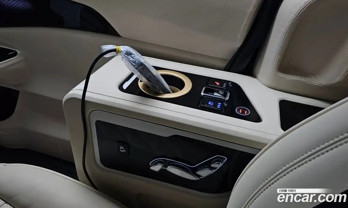Kia Canival 2022 3.5 гидро в Москве № 1538494, фото 24