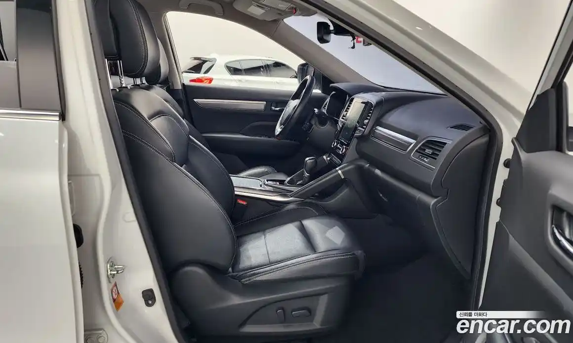 Renault QM6 2017 2.0 гидро в Москве № 1542872, фото 16