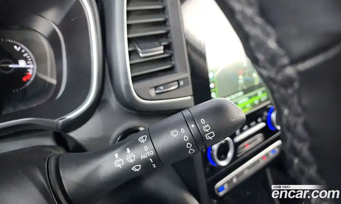 Renault QM6 2017 2.0 гидро в Москве № 1542872, фото 26