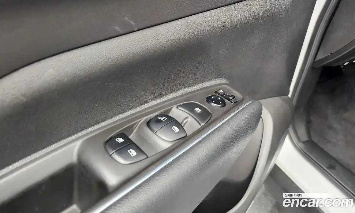 Renault QM6 2017 2.0 гидро в Москве № 1542872, фото 27