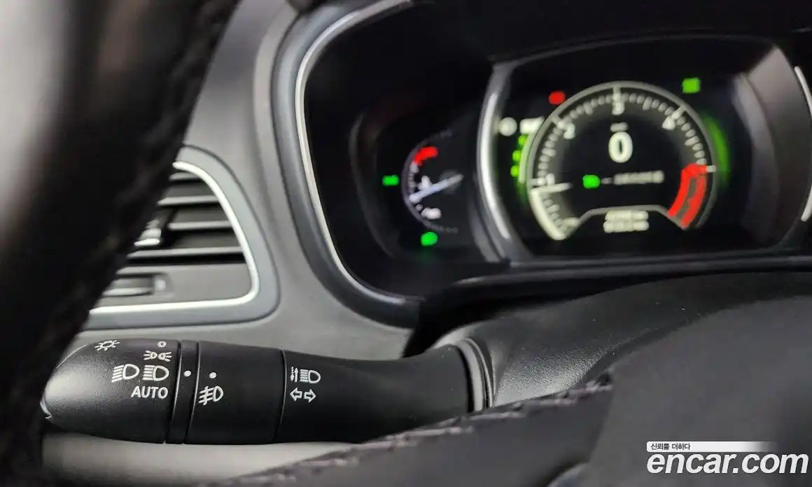 Renault QM6 2017 2.0 гидро в Москве № 1542872, фото 28