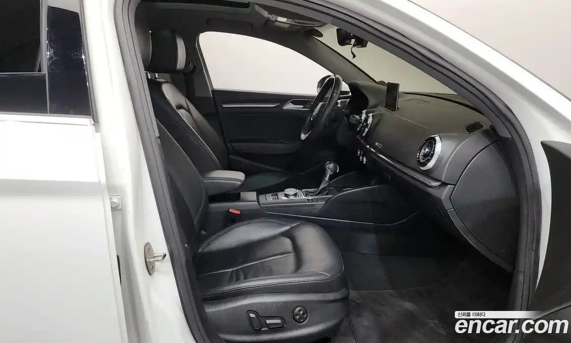 Audi A3 2018 2.0 гидро в Москве № 1546127, фото 17