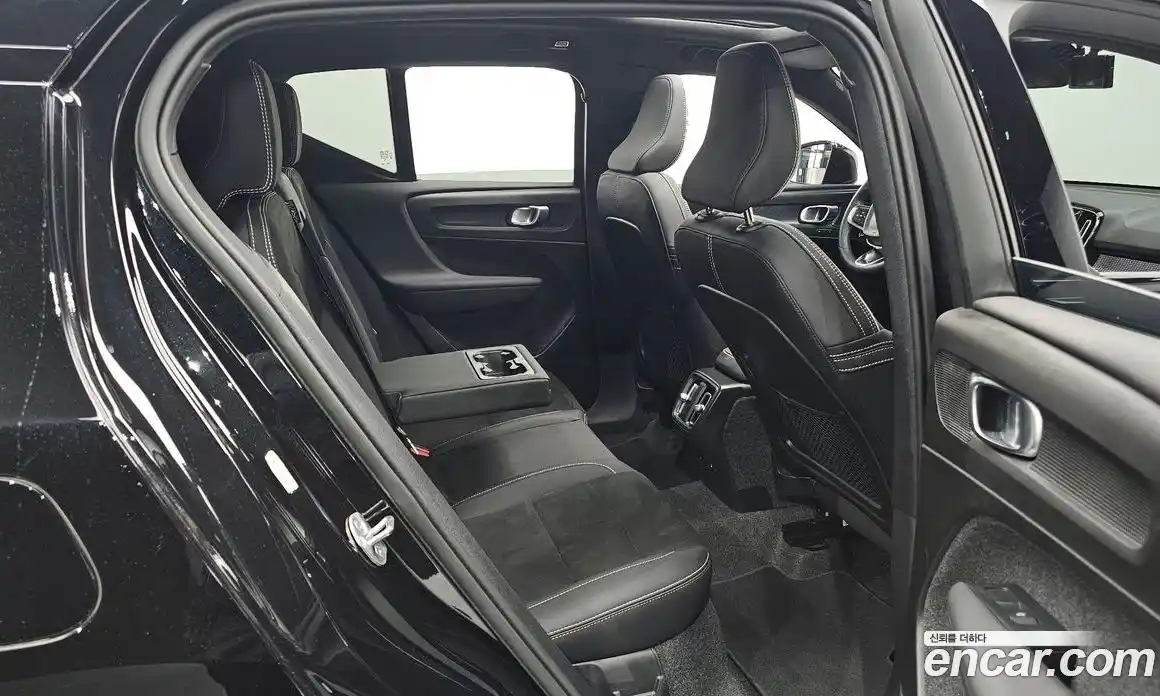 Volvo XC40 2025 2.0 гидро в Москве № 1546758, фото 16