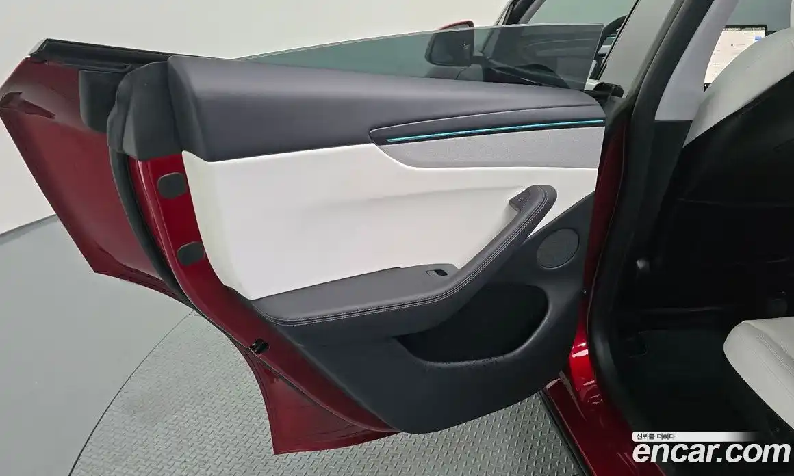 Tesla Model Y 2025 0.2 гидро, фото 15