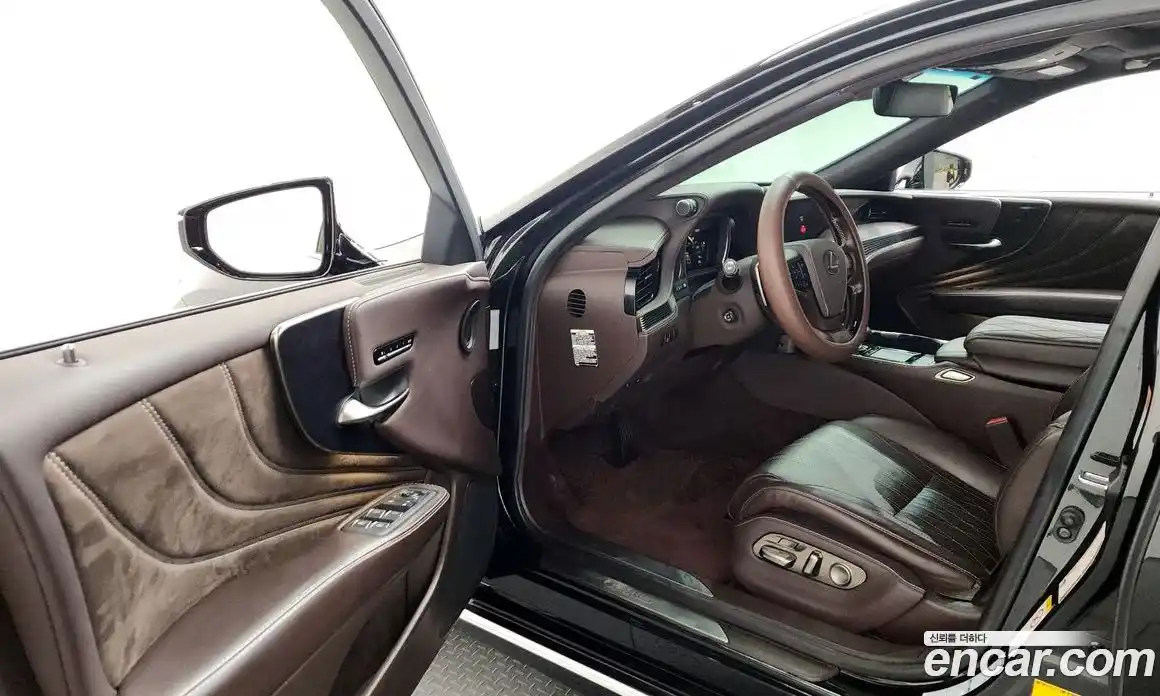 Lexus LS 2018 3.4 гидро в Москве № 1548870, фото 13