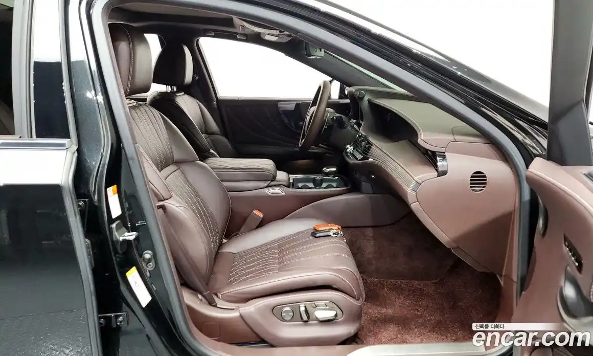 Lexus LS 2018 3.4 гидро в Москве № 1548870, фото 17
