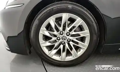 Lexus LS 2018 3.4 гидро в Москве № 1548870, миниатюра 5