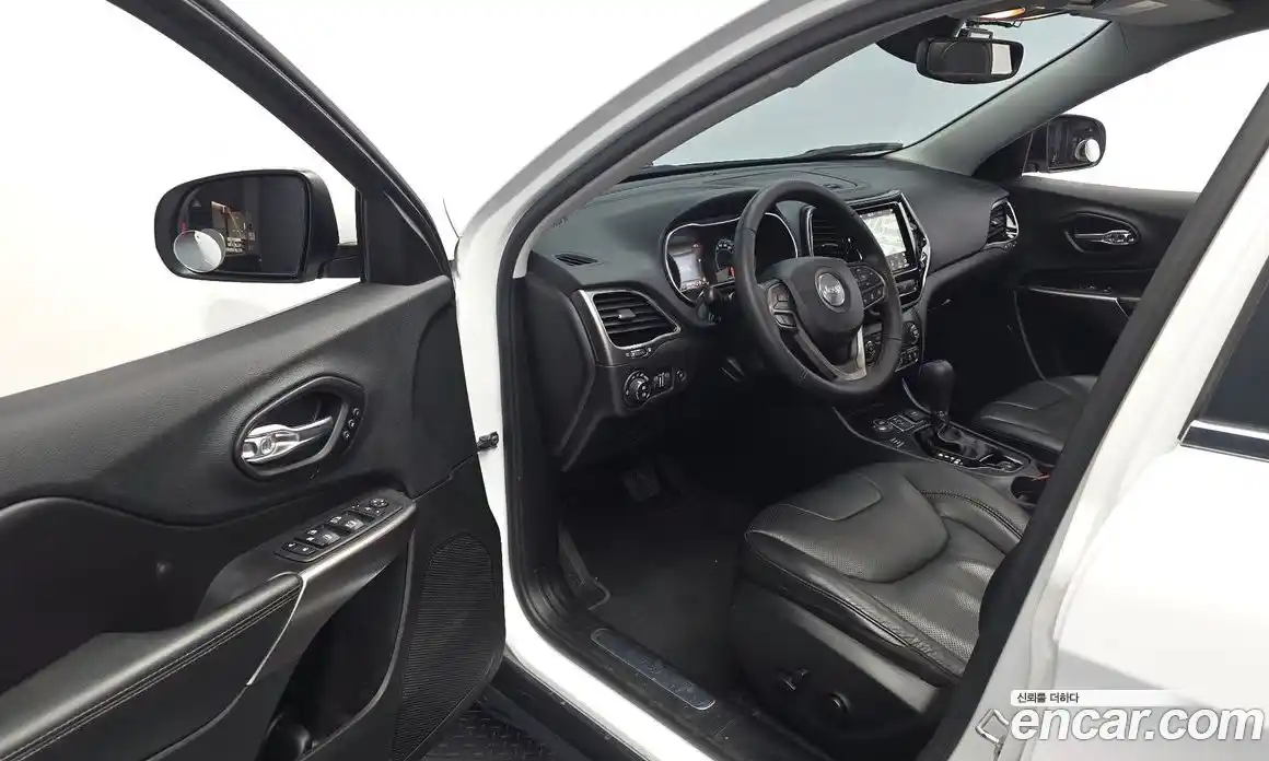 Jeep Cherokee 2020 2.4 гидро в Москве № 1549850, фото 13