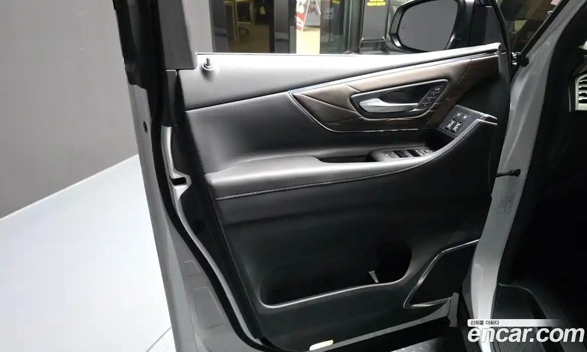 Toyota Alphard 2024 2.5 гидро в Москве № 1550018, фото 14