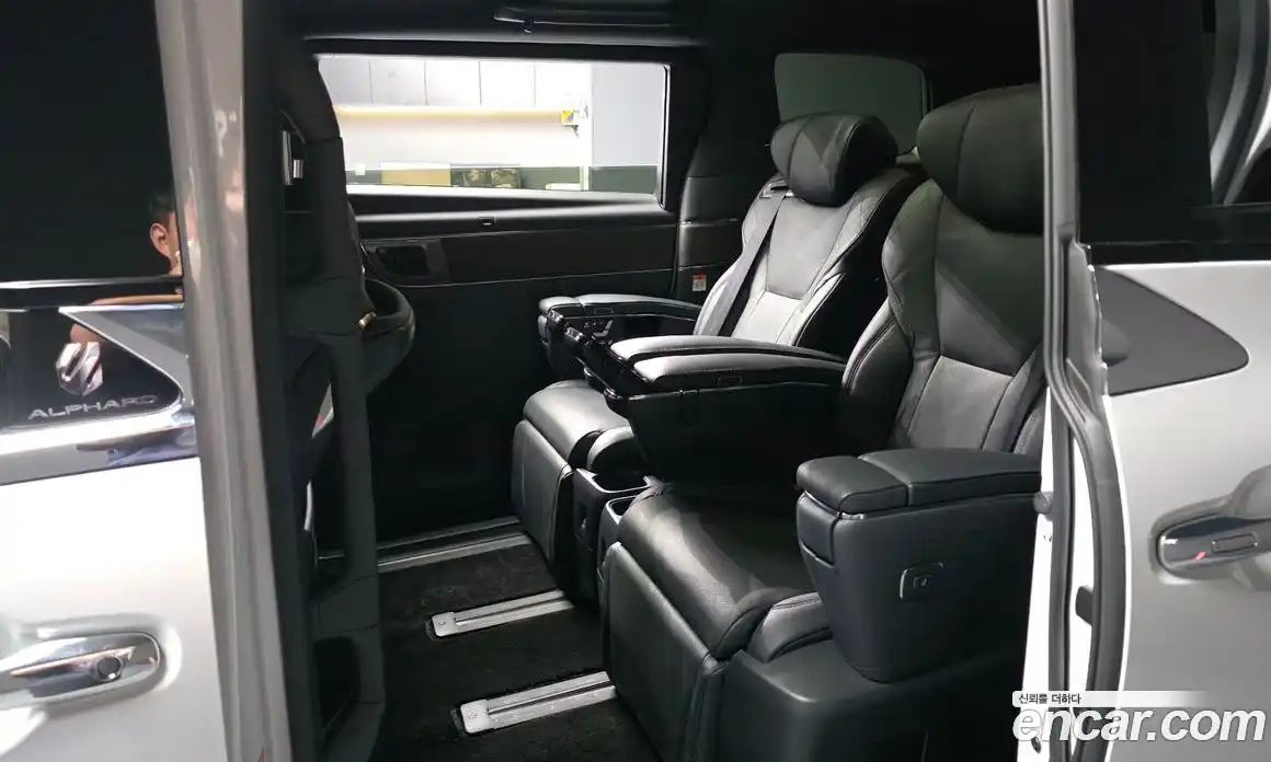 Toyota Alphard 2024 2.5 гидро в Москве № 1550018, фото 16