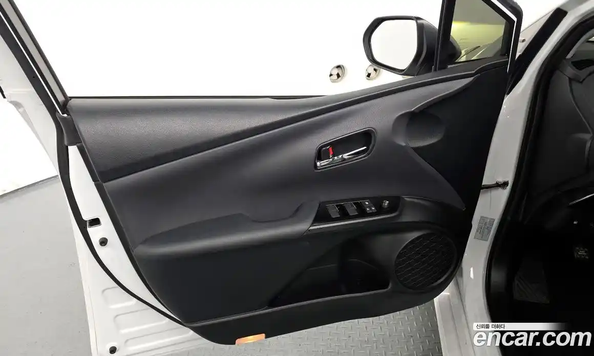 Toyota Prius 2021 1.8 гидро в Москве № 1550061, фото 14