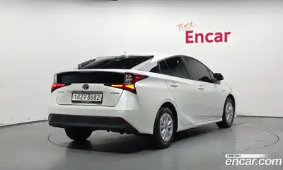 Toyota Prius 2021 1.8 гидро в Москве № 1550061, миниатюра 2