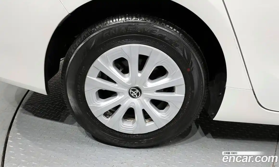 Toyota Prius 2021 1.8 гидро в Москве № 1550061, фото 5