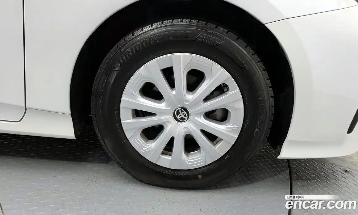 Toyota Prius 2021 1.8 гидро в Москве № 1550061, фото 7