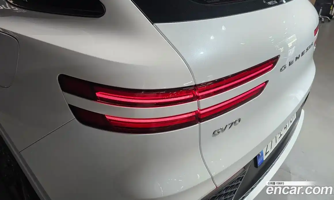 Genesis GV70 2022 2.5 гидро в Москве № 1611827, фото 9