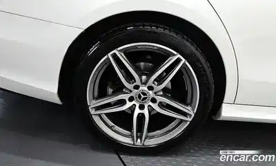 Mercedes-Benz E-Class 2020 2.0 гидро в Москве № 1617300, миниатюра 4