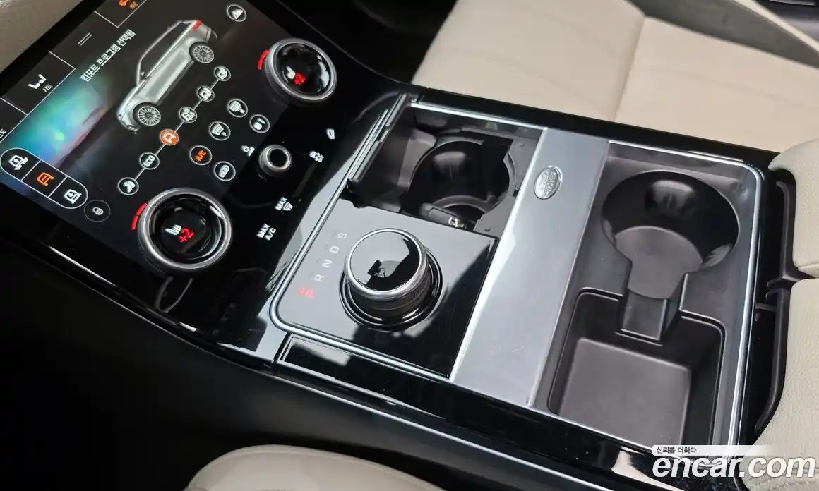 Land Rover Range-Rover Velar 2019 3.0 гидро в Москве № 1619654, фото 12