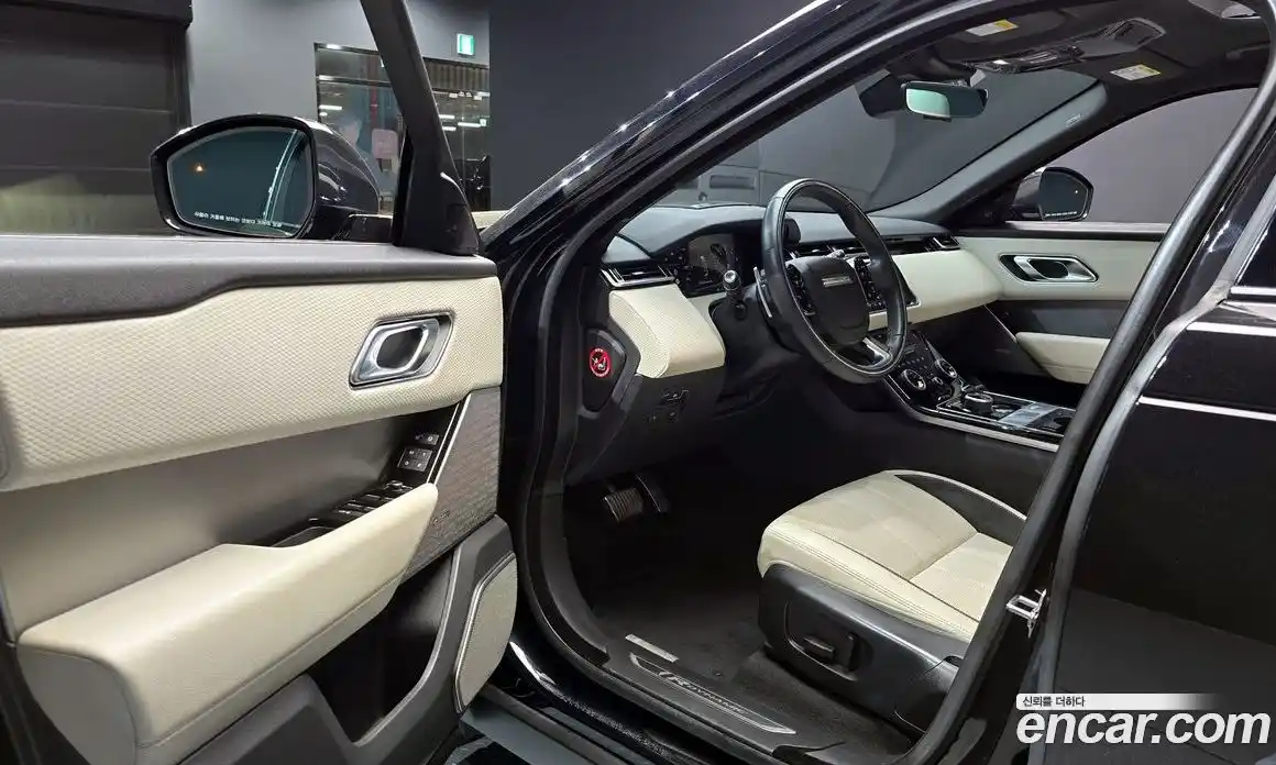 Land Rover Range-Rover Velar 2019 3.0 гидро в Москве № 1619654, фото 13