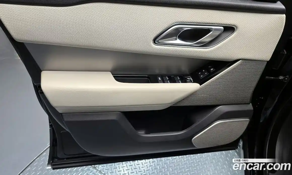 Land Rover Range-Rover Velar 2019 3.0 гидро в Москве № 1619654, фото 14