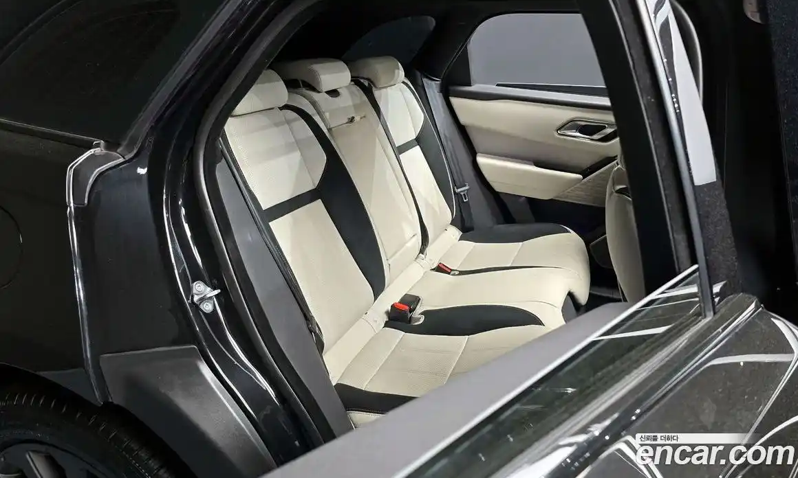 Land Rover Range-Rover Velar 2019 3.0 гидро в Москве № 1619654, фото 16