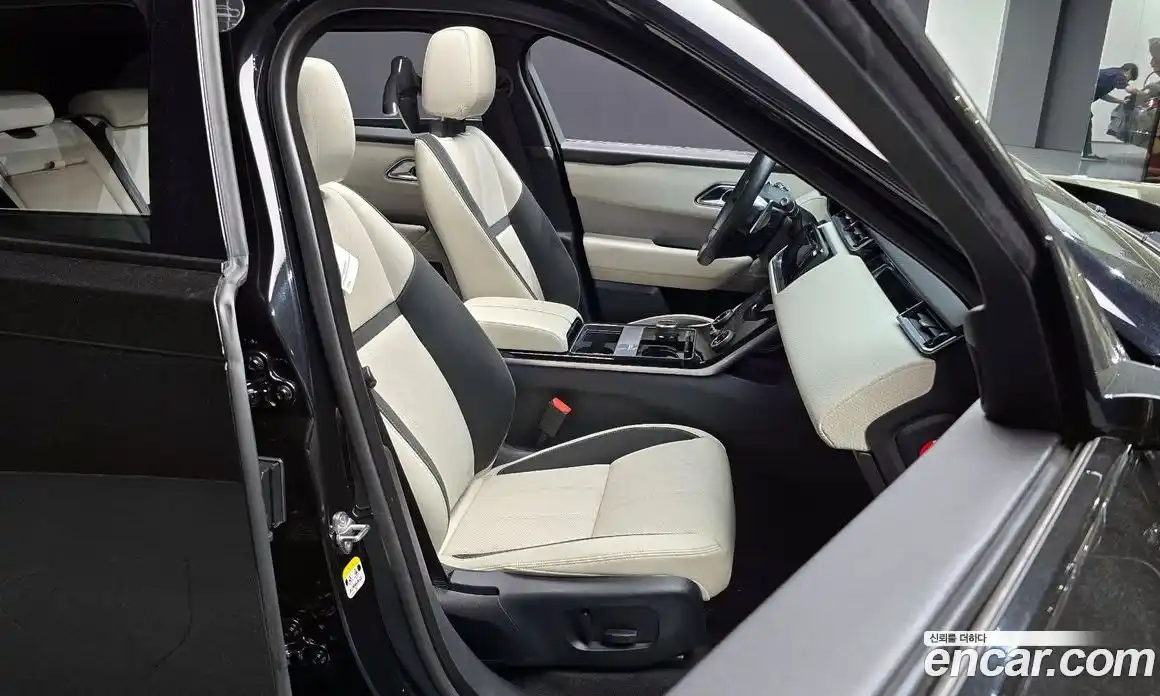 Land Rover Range-Rover Velar 2019 3.0 гидро в Москве № 1619654, фото 17