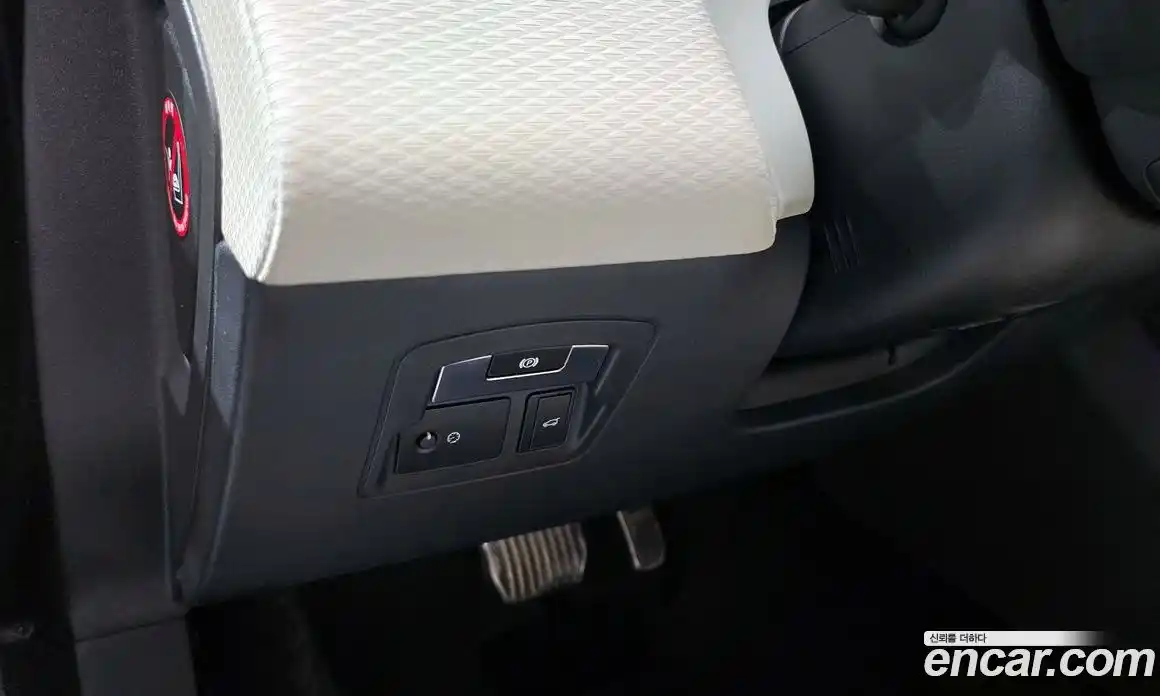 Land Rover Range-Rover Velar 2019 3.0 гидро в Москве № 1619654, фото 27