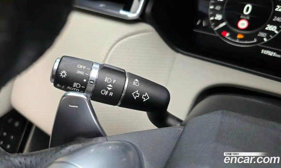 Land Rover Range-Rover Velar 2019 3.0 гидро в Москве № 1619654, фото 29