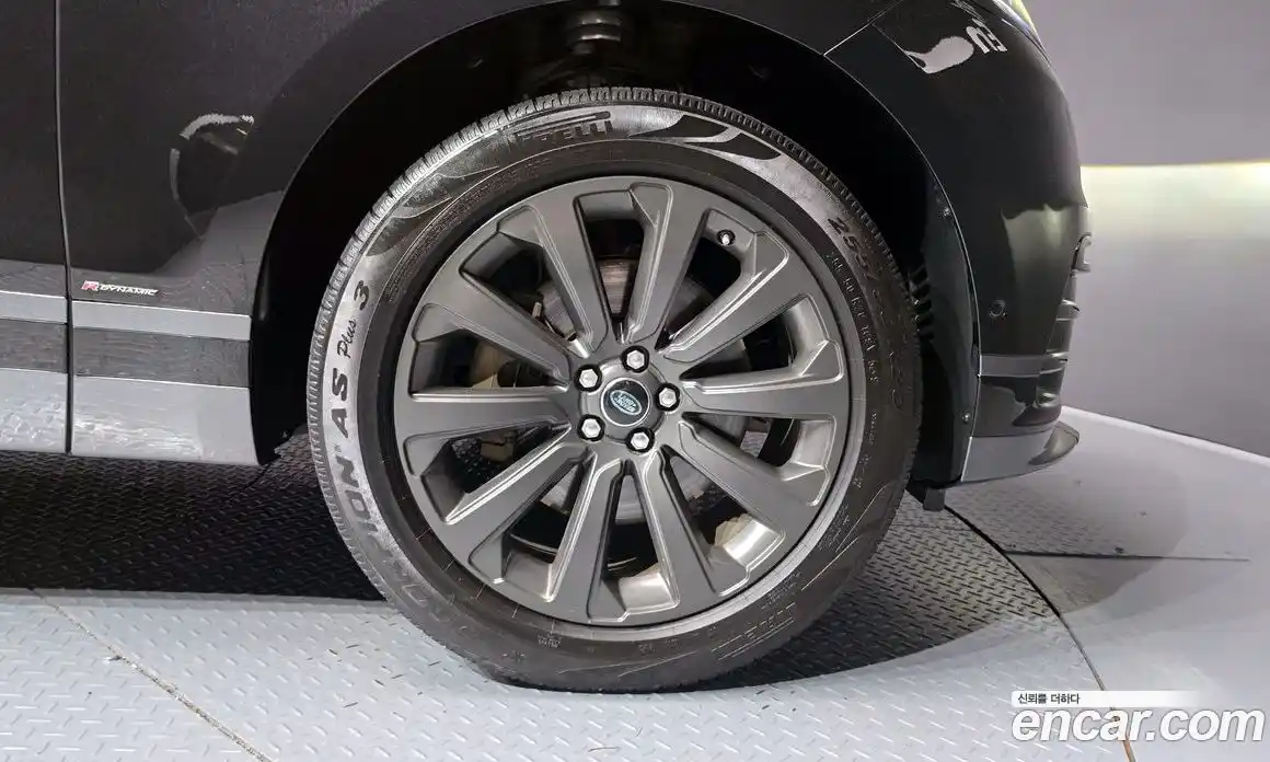 Land Rover Range-Rover Velar 2019 3.0 гидро в Москве № 1619654, фото 7