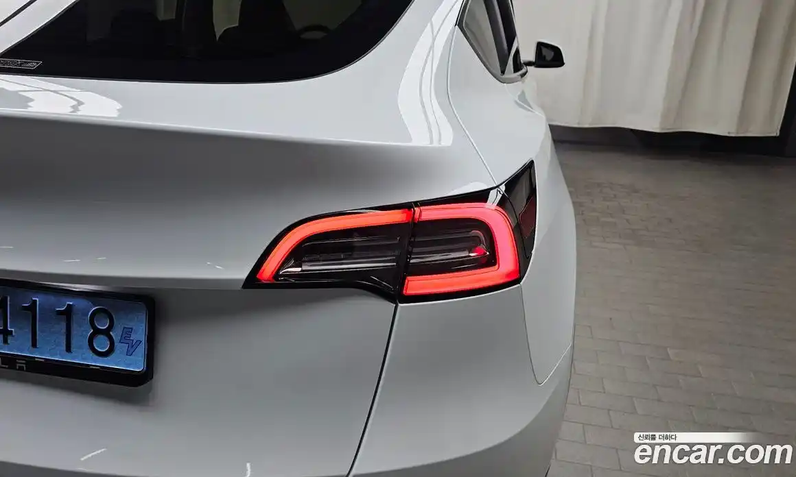 Tesla Model Y 2024 0.2 гидро, фото 9