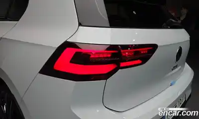 Volkswagen Golf 2024 2.0 гидро в Москве № 1622961, миниатюра 8