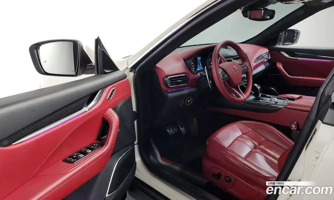 Maserati Levante 2018 3.0 гидро, фото 13