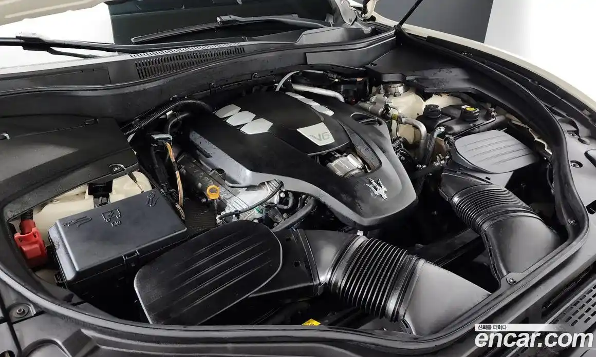 Maserati Levante 2018 3.0 гидро, фото 6