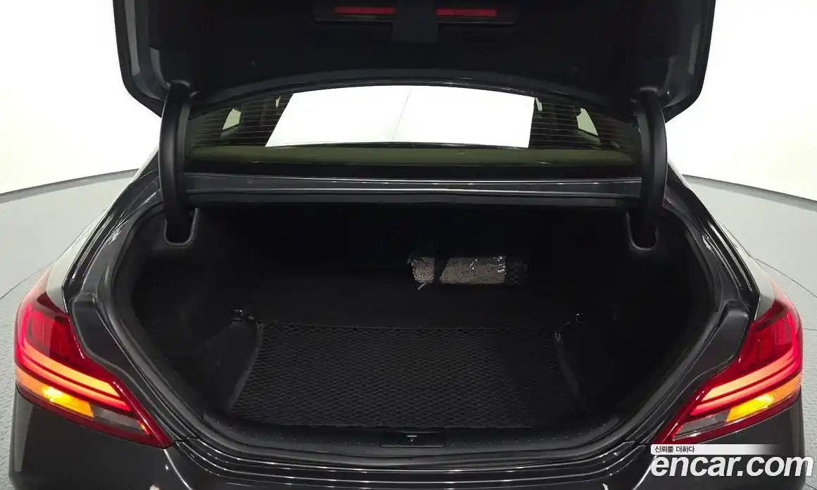 Genesis G70 2018 2.0 гидро в Москве № 1685393, фото 26