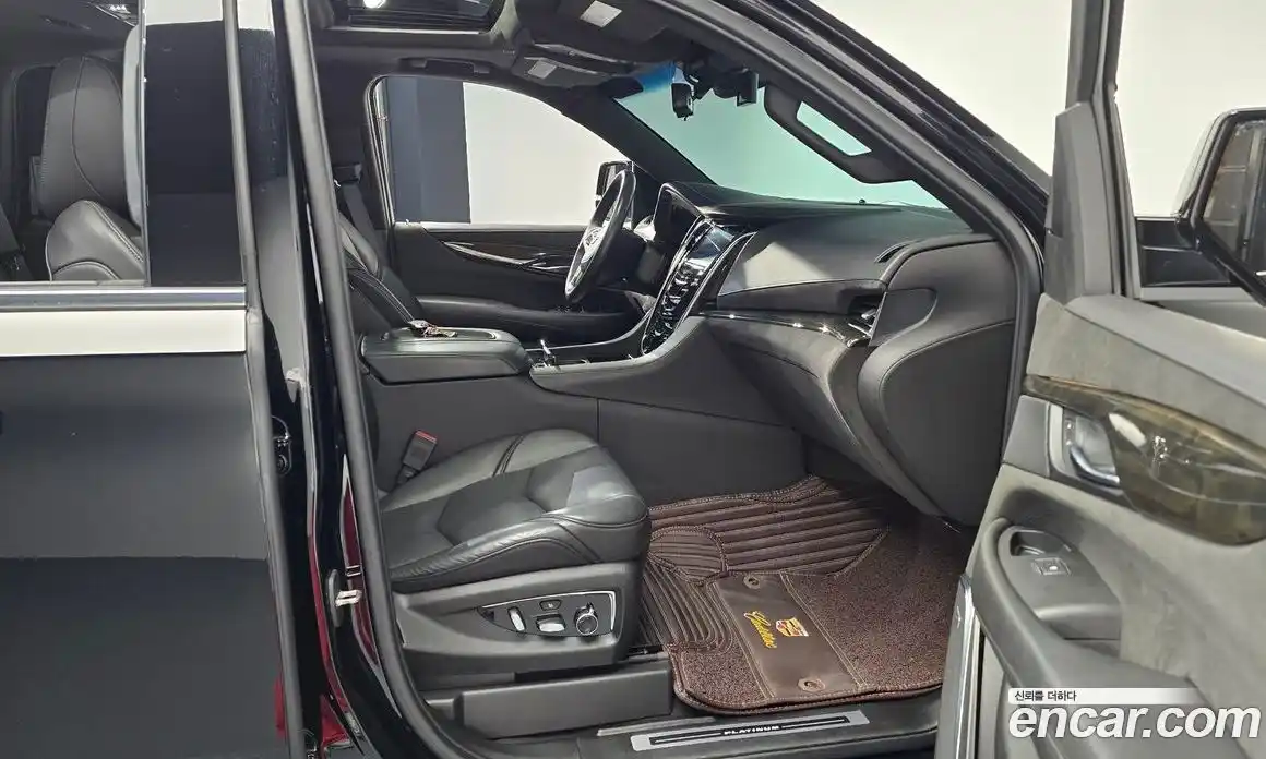 Cadillac Escalade 2019 6.2 гидро в Москве № 1695713, фото 15