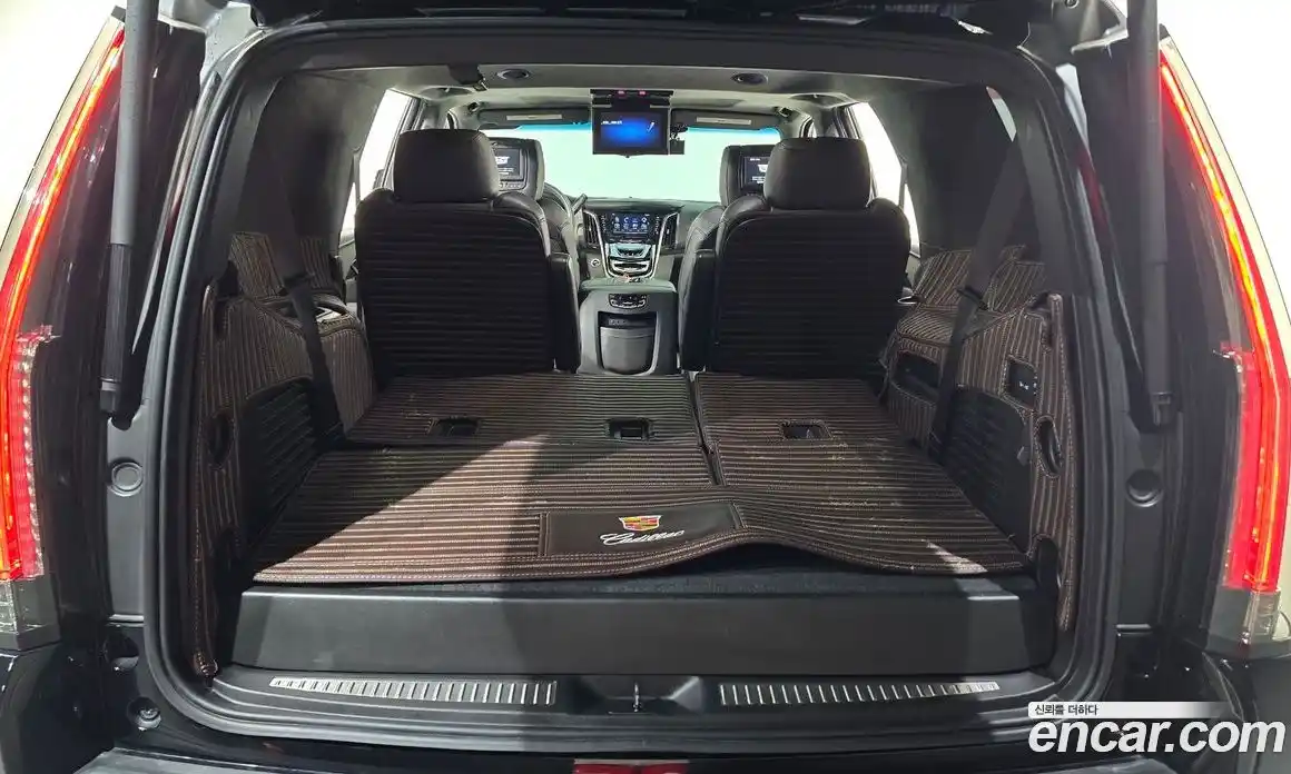 Cadillac Escalade 2019 6.2 гидро в Москве № 1695713, фото 25