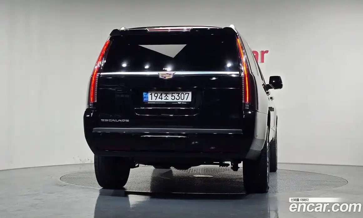 Cadillac Escalade 2019 6.2 гидро в Москве № 1695713, фото 3