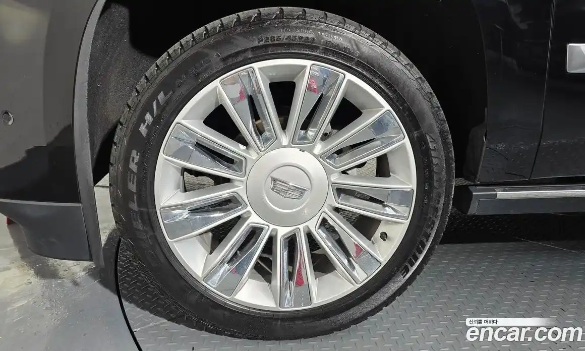 Cadillac Escalade 2019 6.2 гидро в Москве № 1695713, фото 4