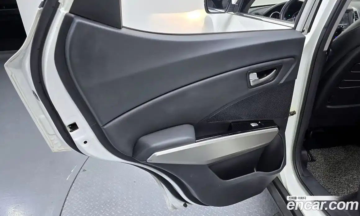 SsangYong TIBOLI 2018 1.6 гидро в Москве № 1759369, фото 15