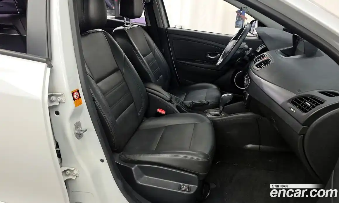 Renault SM3 2017 1.6 гидро в Москве № 1761163, фото 16