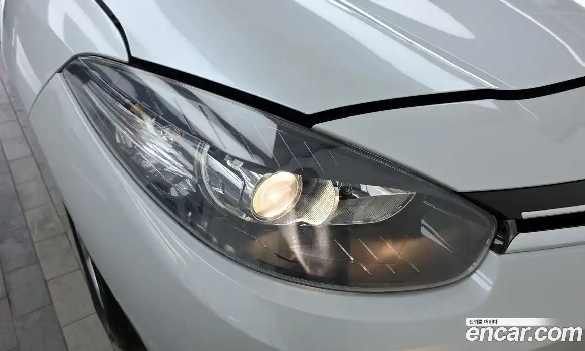 Renault SM3 2017 1.6 гидро в Москве № 1761163, фото 8