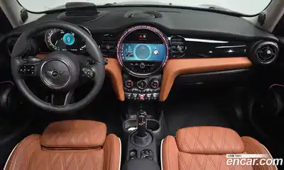 Mini Cooper 2024 2.0 гидро в Москве № 1764296, миниатюра 9
