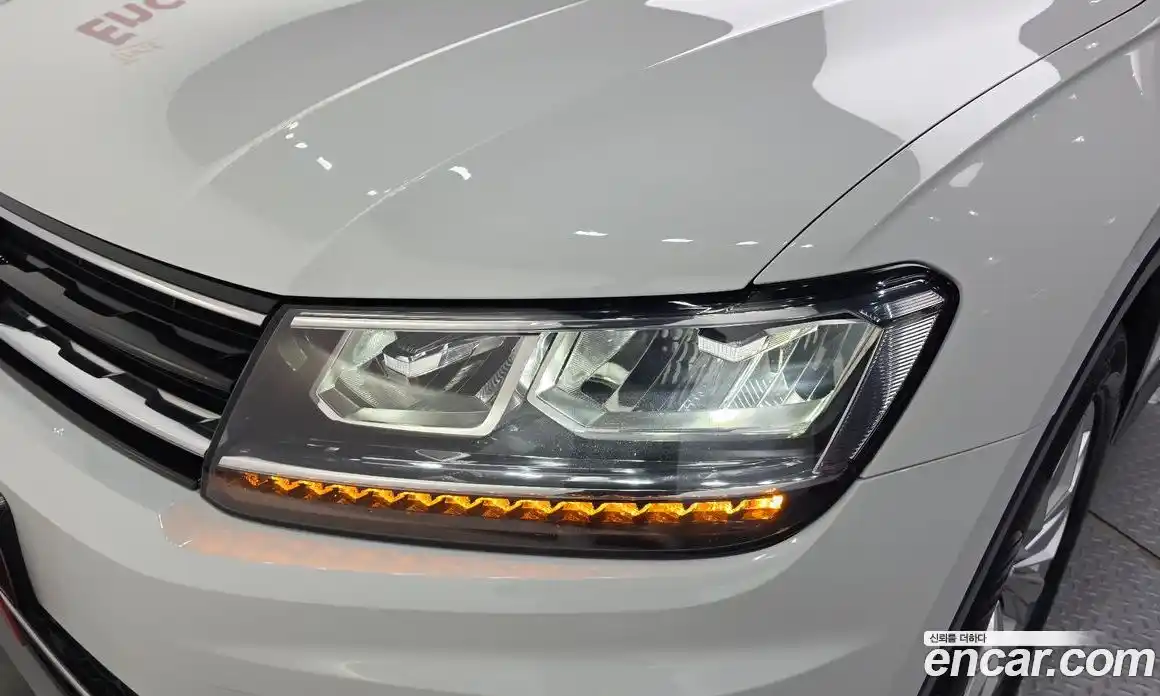 Volkswagen Tiguan 2018 2.0 гидро в Москве № 1765191, фото 8