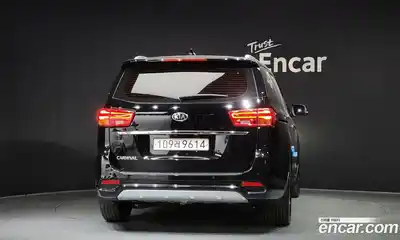 Kia Canival 2020 2.2 гидро в Москве № 1832081, миниатюра 4
