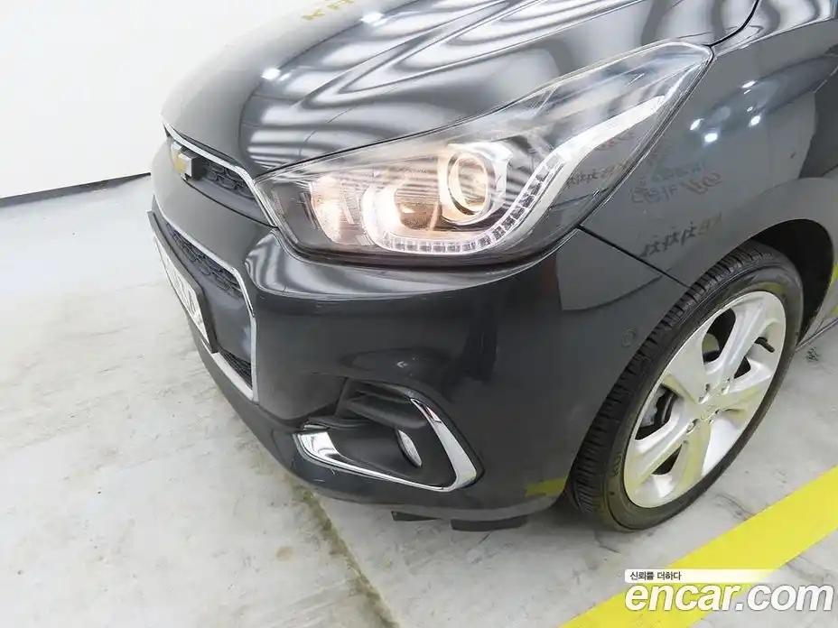 Chevrolet Spark 2016 1.0 гидро в Москве, фото 15