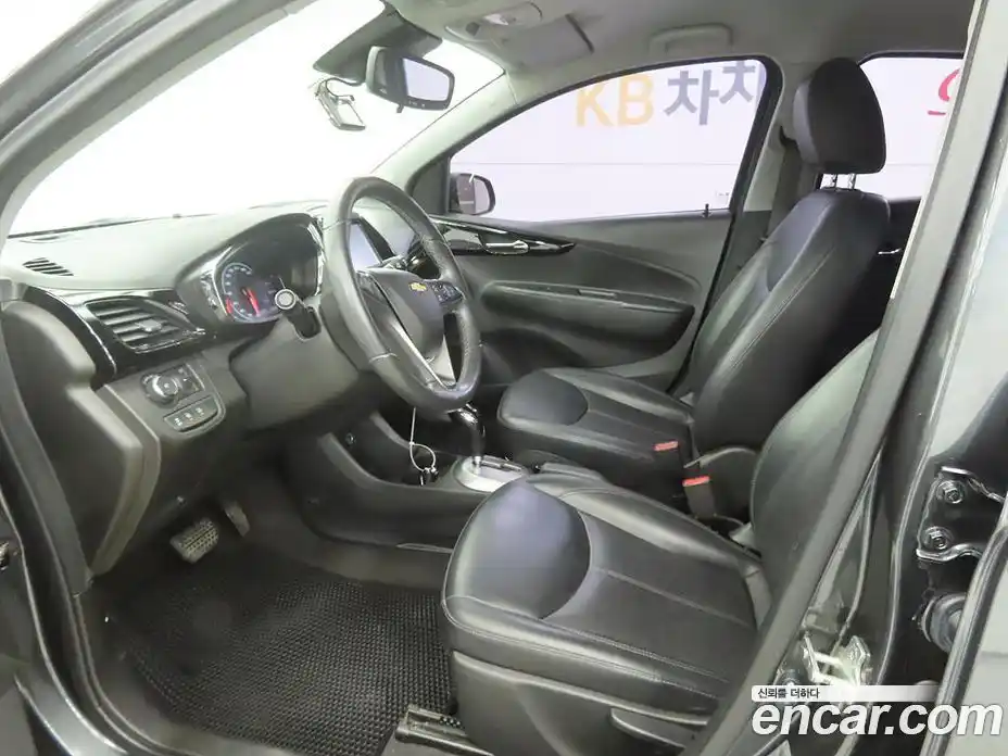 Chevrolet Spark 2016 1.0 гидро в Москве, фото 5