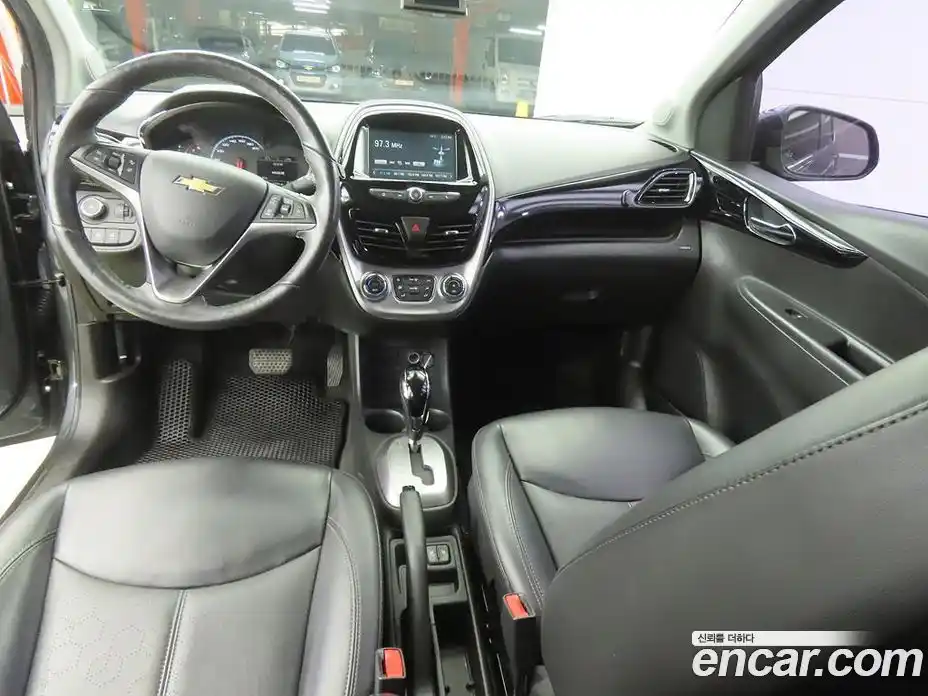 Chevrolet Spark 2016 1.0 гидро в Москве, фото 7
